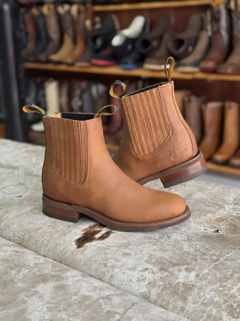 botin baron tabaco cue2.webp